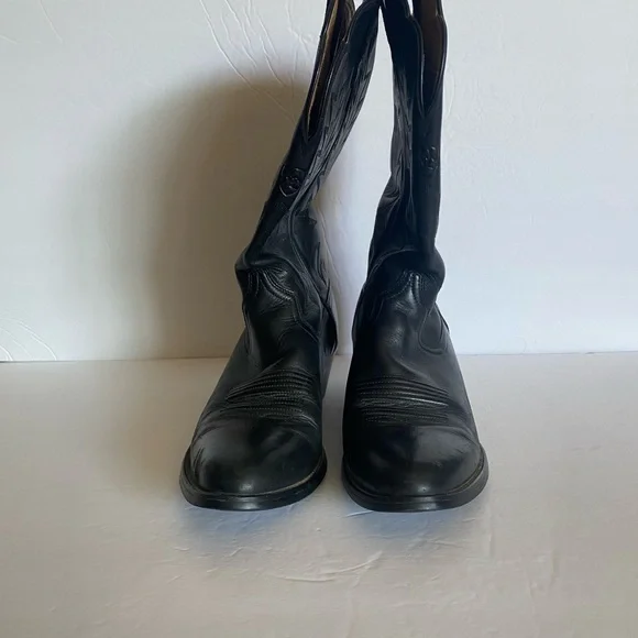 Ariat Black Heeled Boots Classic Western Style - Picture 2 of 10